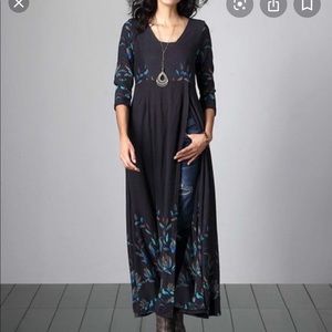 Reborn S Split Front Floral Gray Long Tunic Top